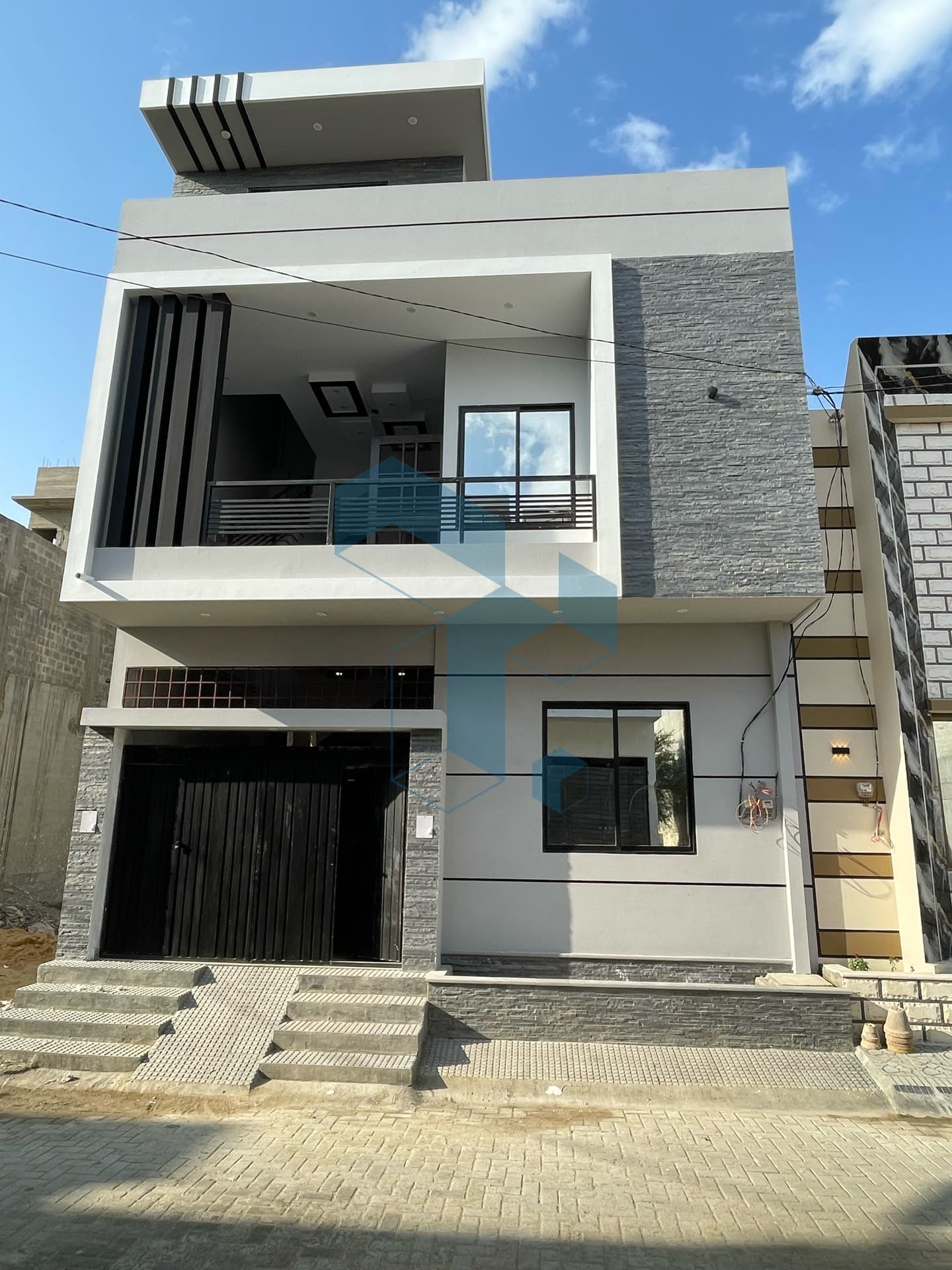 Modren 120 SQ/YD house