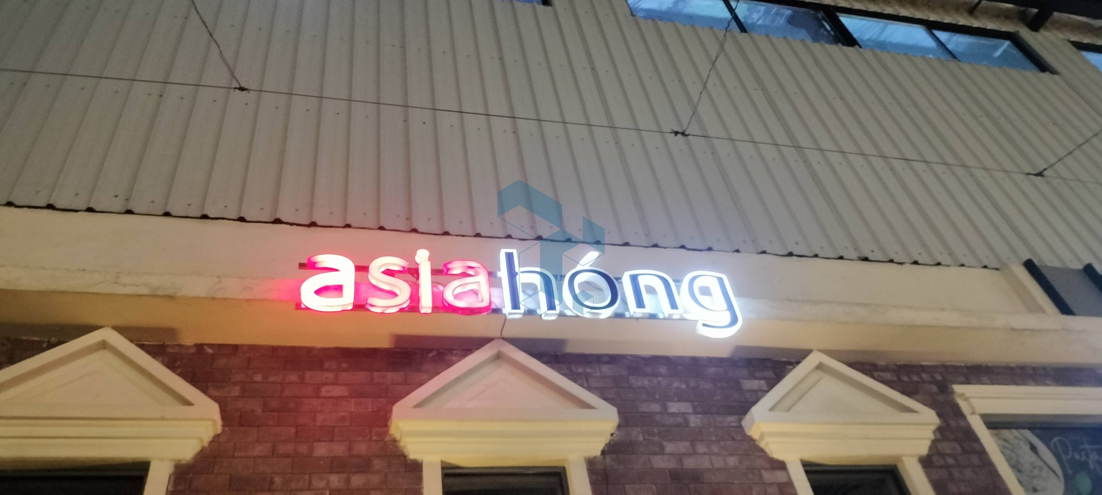 Asia hong