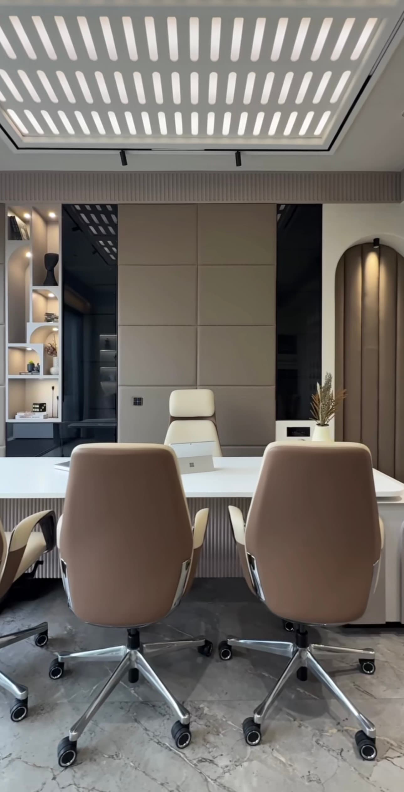 OFFICE INTERIOR DESIGNING