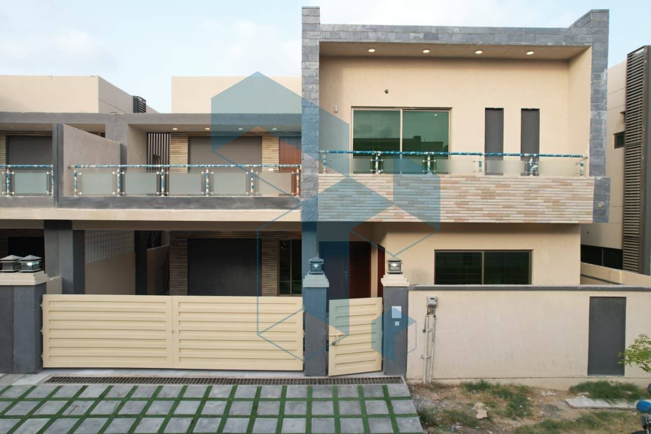 SUHs (45' x 60'), 5 Bedroom 300 sqyds, Askari-VI Sec-4
