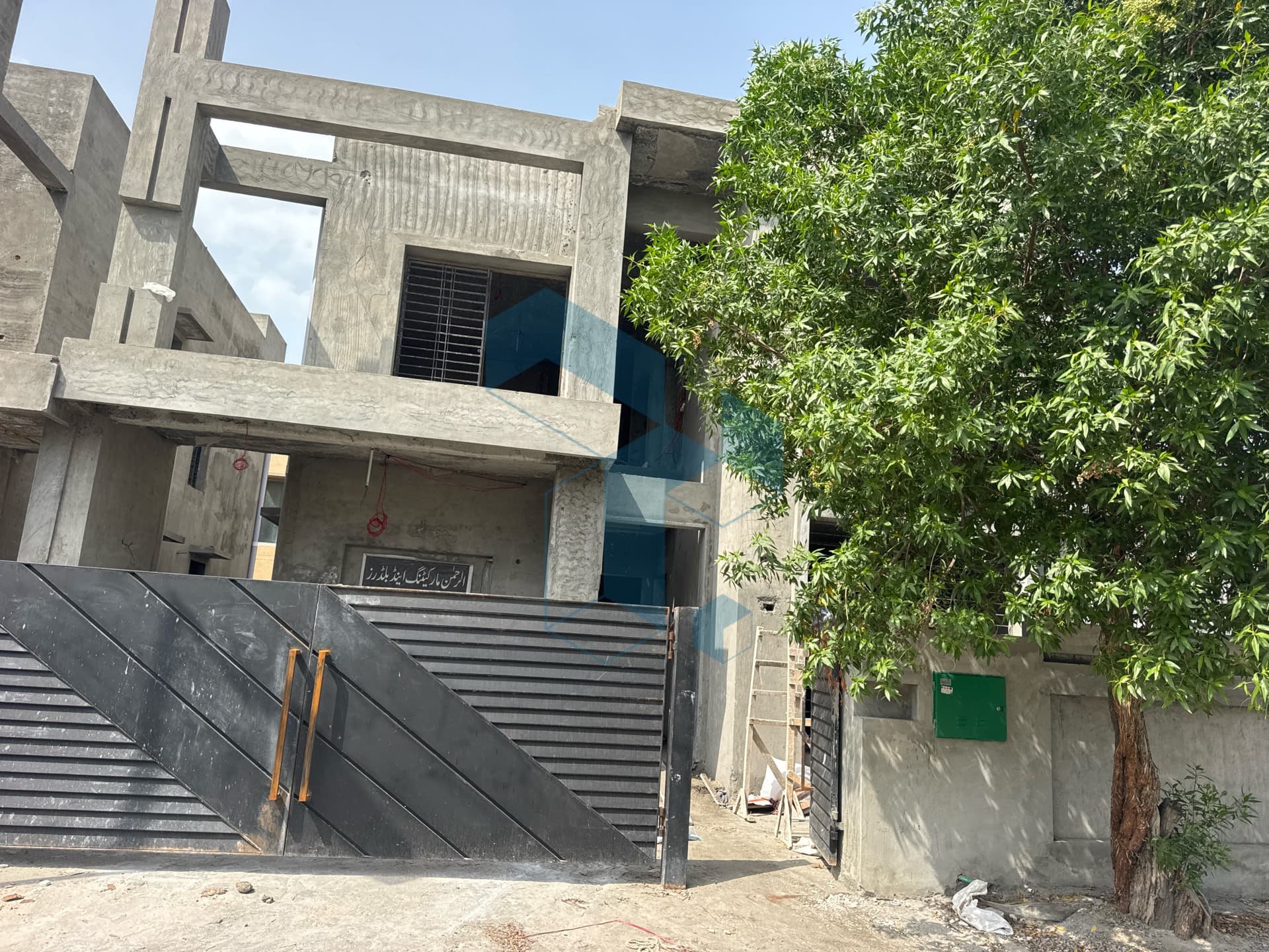 BAHRIA orchard 388 sodraan black