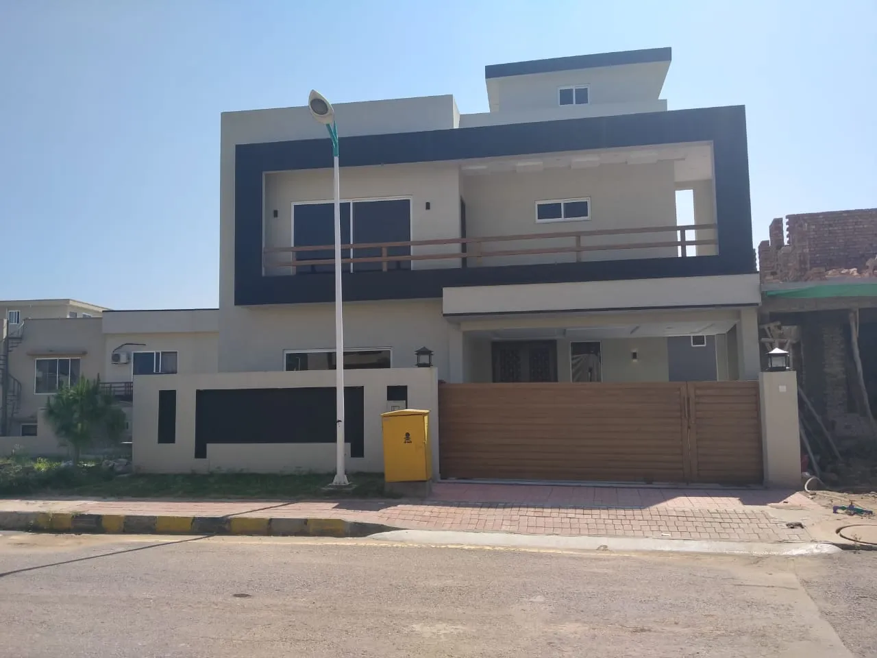 12 Marla House