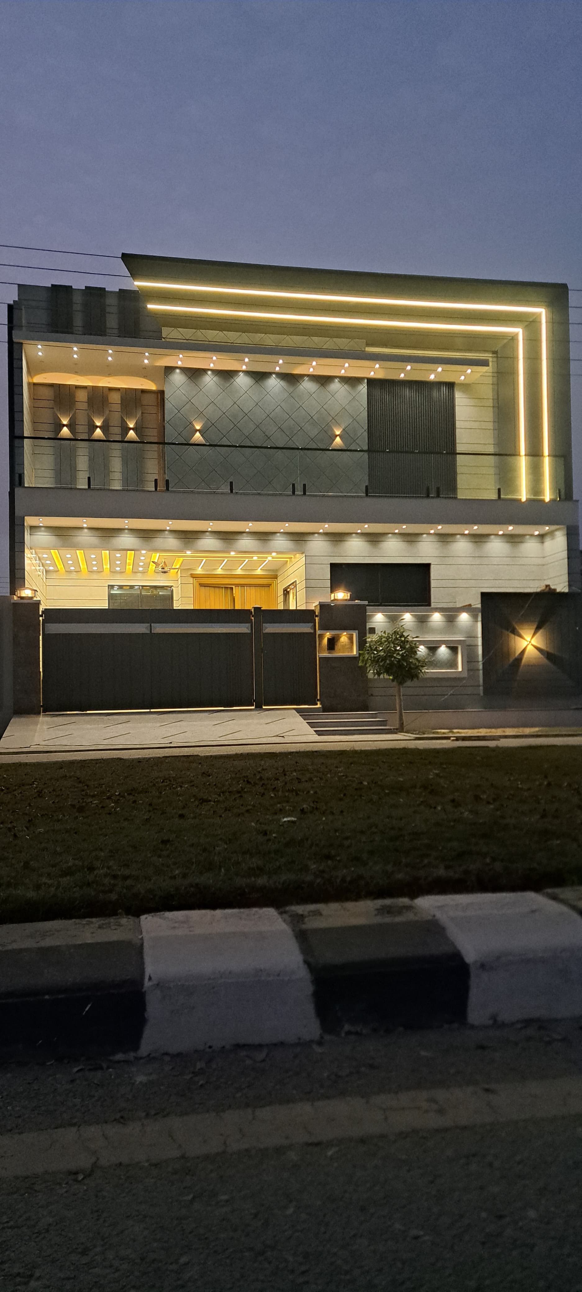 Lyallpur avenue 7.5 Marla project turnkey