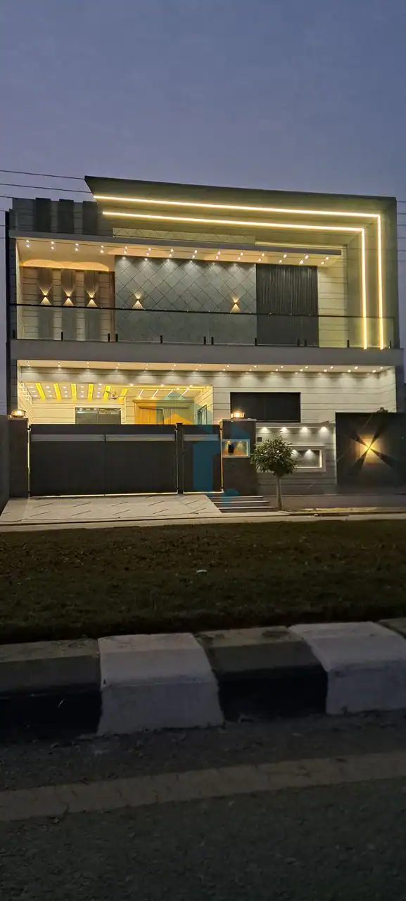Lyallpur avenue 7.5 Marla project turnkey
