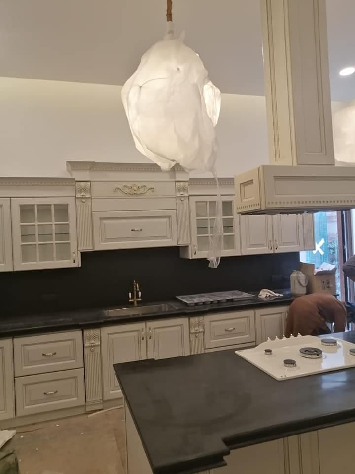Classic Kitchen & Rooms Design